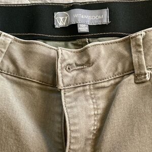 Wit & Wisdom size 10P olive green jeans.